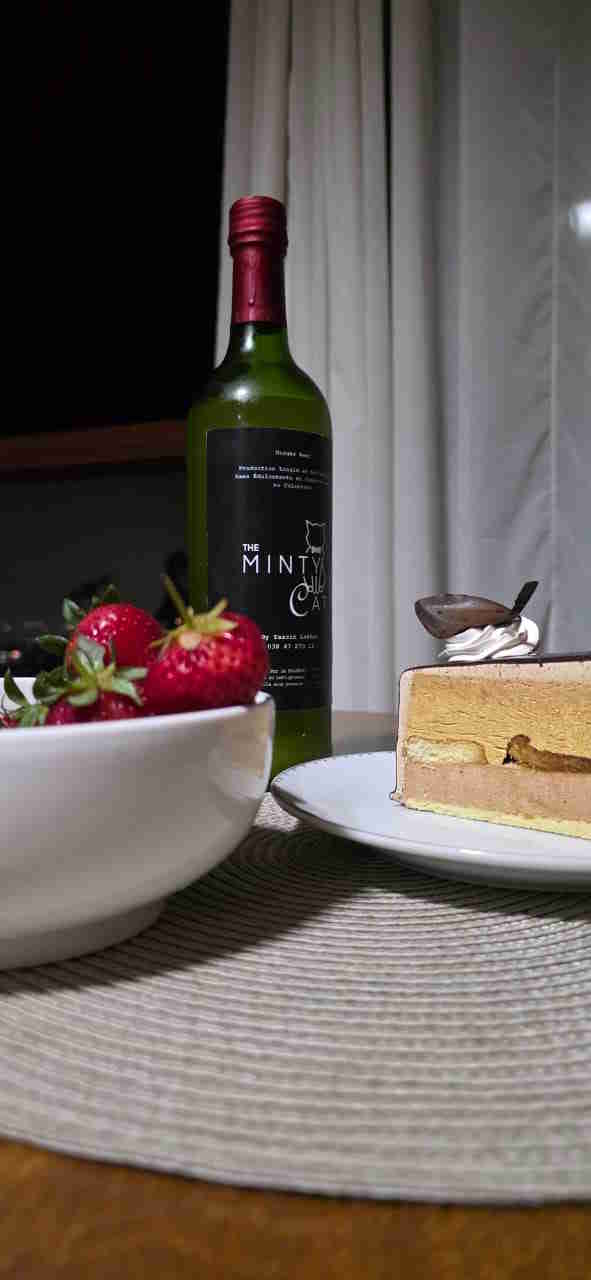 The Minty Cat Ginger Beer bottles showcase